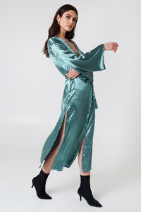 glamorous_long_sleeve_robe_dress_1418-000194-4157_03c.jpg