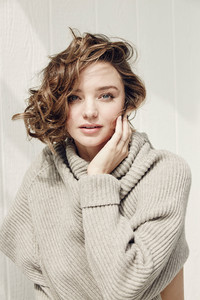 gp_MirandaKerr_26318_01.thumb.jpg.396445829895d5e1495b3206278ee8f3.jpg