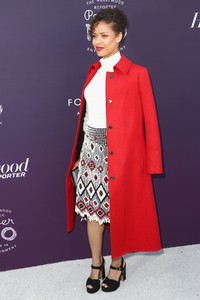 gugu-mbatha-raw-at-hollywood-reporter-s-2017-women-in-entertainment-breakfast-in-los-angeles-12-06-2017-0.thumb.jpg.eacdde71d8242ad2106ac70966c68386.jpg