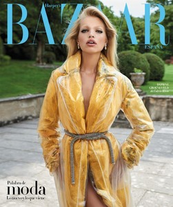 harpersbazaarspainaugust2017daphnegroeneveld.jpg.add7453c667c6010f522b5bcabd26c58.thumb.jpg.12bb1068d5213972387bf4c7972f282d.jpg