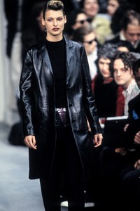 helmut-lang-fw-1994-8.thumb.jpg.7bb0ef1c79027bea83d0e330bd38bb77.jpg