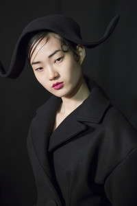 jacquemus-bks-z-rf17-4751.thumb.jpg.20b33c7468ceeed27a2c84bcc4df7349.jpg