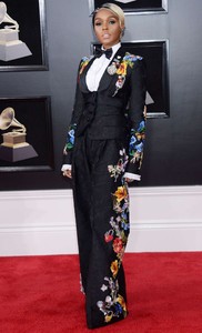 janelle-monae-2018-grammy-awards-in-new-york-4.jpg