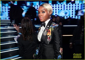 janelle-monae-delivers-powerful-grammys-2018-speech-for-times-up-01.jpg