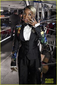 janelle-monae-delivers-powerful-grammys-2018-speech-for-times-up-16.jpg