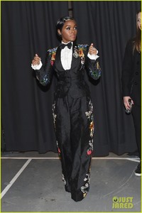 janelle-monae-delivers-powerful-grammys-2018-speech-for-times-up-20.jpg
