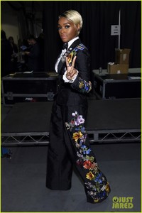 janelle-monae-delivers-powerful-grammys-2018-speech-for-times-up-25.jpg