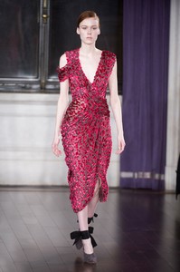 jason-wu-rf17-0239.thumb.jpg.33989b2b0c6e5bcd61f678870ad5b431.jpg