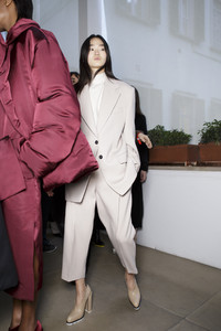jil-sander-bks-m-rf17-8191.thumb.jpg.29aaf47a380b253b6d596d9eae2c29bc.jpg