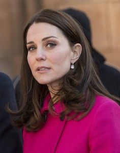 kate-middleton-coventry-cathedral-in-coventry-england-10.jpg
