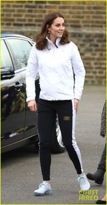 kate-middleton-switches-from-business-casual-to-sports-ready-for-royal-duties-07.jpg