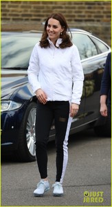 kate-middleton-switches-from-business-casual-to-sports-ready-for-royal-duties-12.jpg