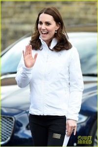 kate-middleton-switches-from-business-casual-to-sports-ready-for-royal-duties-23.jpg