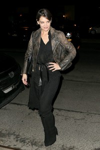 katie-holmes-night-out-bowery-hotel-in-new-york-01-25-2018-3.jpg