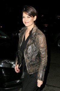 katie-holmes-night-out-bowery-hotel-in-new-york-01-25-2018-4.jpg