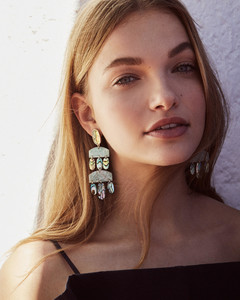 kendra-scott-emmet-statement-earrings-in-abalone-shell_02_default_lg.thumb.jpg.15bbfe534aa6638cae07b16e432ad8af.jpg