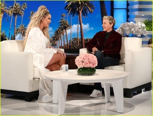 khloe-kardashian-ellen-pregnant-01.jpg