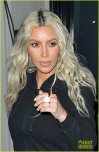 kim-kardashian-kanye-west-craigs-dinner-02.jpg