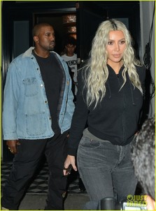 kim-kardashian-kanye-west-craigs-dinner-04.jpg