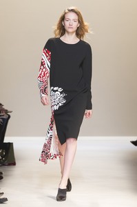 krizia-rf17-1566.thumb.jpg.9dea4ce6bbbd813e4e846373976ce923.jpg