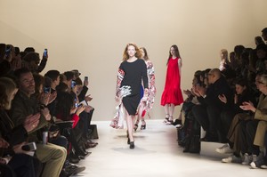 krizia-rf17-1587.thumb.jpg.6f0575d1d7a871884e12564d31b7072d.jpg