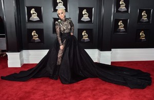 lady-gaga-2018-grammy-awards-in-new-york-12.jpg