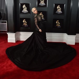 lady-gaga-2018-grammy-awards-in-new-york-13.jpg