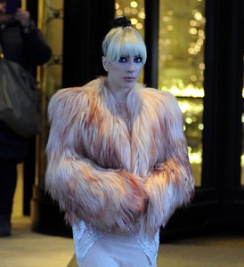 lady-gaga-leaving-hotel-in-milan-4.jpg