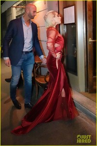 lady-gaga-red-dress-italy-2018-05.jpg