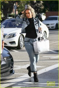 leona-lewis-teases-new-music-in-the-works-01.jpg
