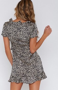 leopard-dress-62_59287f68-1124-4dca-93b0-06c360b9d694_4000x4000_crop_bottom.jpg