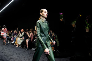 loewe-atm-rf17-0364.thumb.jpg.7fb2707739d4187587c66175a2c43d72.jpg