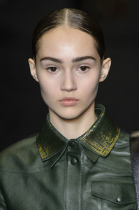 loewe-clpa-rf17-2025.thumb.jpg.41d004001457718593e4c52ebbf988f1.jpg
