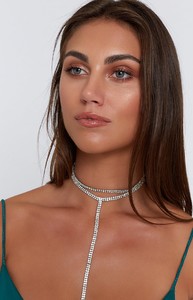 long-silver-necklace-28_4000x4000_crop_bottom.jpg