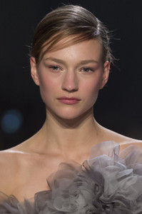 marchesa-clpi-rf17-5843.thumb.jpg.7293af4e099d821af63edb545b16d38e.jpg