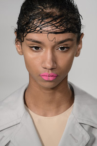 margiela-clpa-rs18-5804.thumb.jpg.f6e6facbeb38a8a2b90025b2cba10d6f.jpg