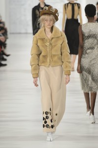 margiela-rf17-0133.thumb.jpg.e3751cff7116a659196418cbf1f49024.jpg