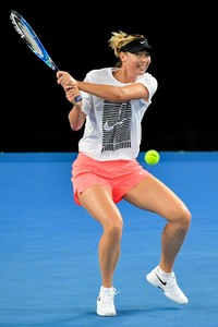 maria-sharapova-practice-at-the-2018-australian-open-in-melbourne-1.jpg