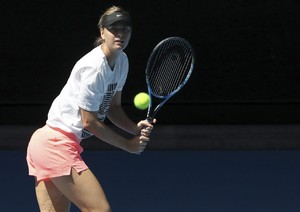 maria-sharapova-practice-at-the-2018-australian-open-in-melbourne-11.jpg