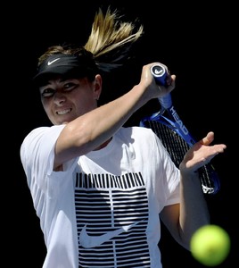 maria-sharapova-practice-at-the-2018-australian-open-in-melbourne-3.jpg