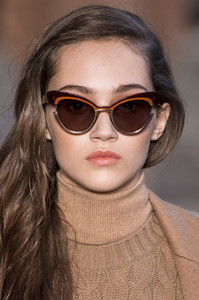 max-mara-clpa-rf17-5476.thumb.jpg.c1ef9548cddab0025a3c08e50cdee594.jpg