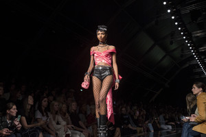 moschino-atm-rs18-9002.thumb.jpg.11d8d24f46b77850b41ac1009b4546d1.jpg