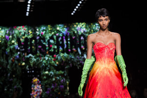 moschino-atm-rs18-9588.thumb.jpg.687c2afd9a6a65a722062f57696af26d.jpg