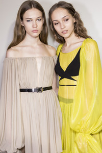 mugler-bks-z-rs18-0377.thumb.jpg.c9024c25baacea1194506a8be7d5369b.jpg
