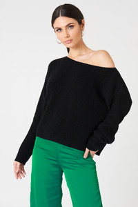 nakd_cropped_knitted_sweater_1035-000063-0002_01a.jpg