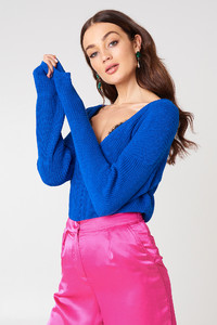 nakd_deep_v_neck_sweater_1035-000027-0305_01ar.jpg