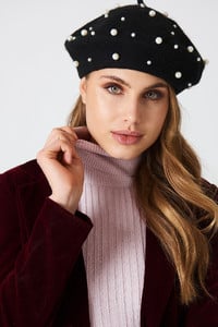 nakd_faux_pearl_beret_hat_1015-000772-0002_01l.jpg