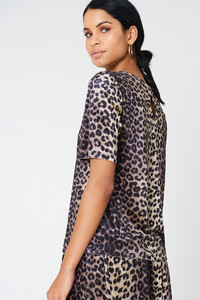 nakd_leopard_velvet_top_1533-000103-0141_02b.jpg