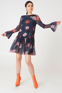 nakd_mesh_round_neck_dress_1100-000349-1450_03c.jpg