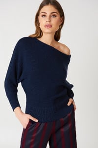 nakd_off_shoulder_knittedsweater_1100-000102-0018_01a.jpg